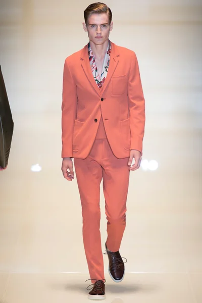 Look 24